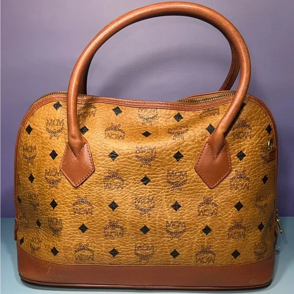 MCM Heritage Collection Tote Bag w/COA - EUC - Picture 2 of 16